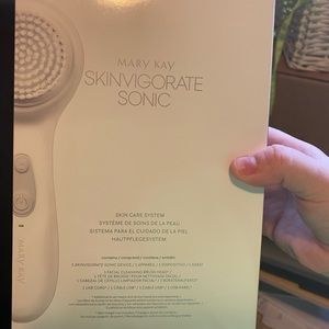 This Sonic skin care brush